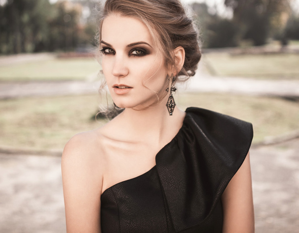 Fashionable gothic girl - Фото, зображення