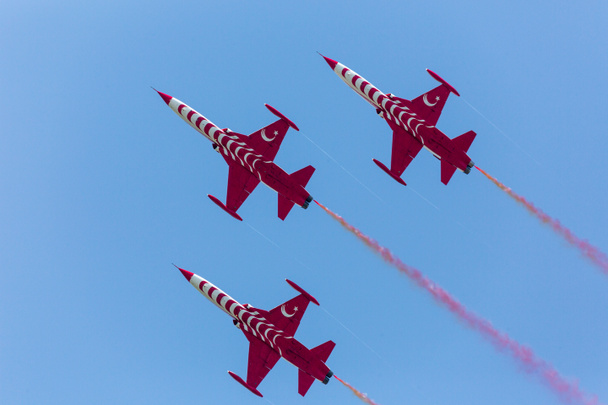 Turkish flag colors planes flying in the sky - Zdjęcie, obraz