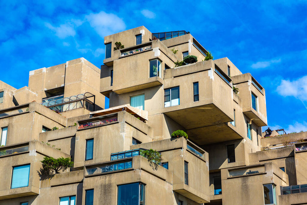 MONTREAL, CANADA - APRIL 2, 2020: Habitat 67 is a housing complex in Montreal in a sunny day, Quebec, Canada - Фото, зображення