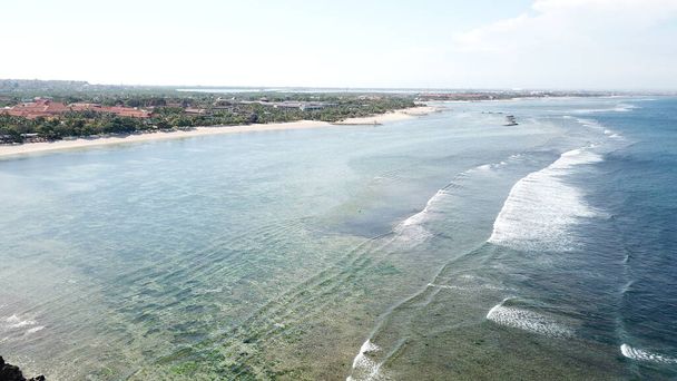 Vista aérea do mar e da praia de Nusa Dua, Indonésia
 - Foto, Imagem