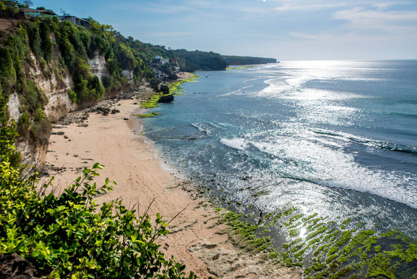 Korkea kulma näkymä Padang Padang Beach, Indonesia - Valokuva, kuva