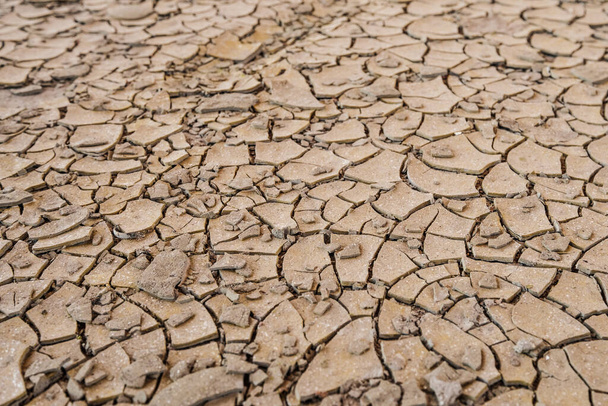 Suchá poušť zem zem písek popraskané textury vzor - Fotografie, Obrázek