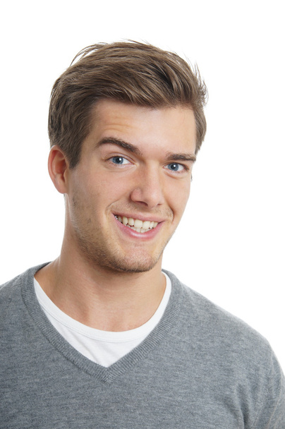 νεαρός άνδρας χαμογελά - Φωτογραφία, εικόνα