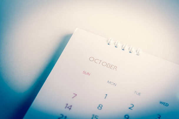 Wazige blauwe kalender in planningsconcept. - Foto, afbeelding