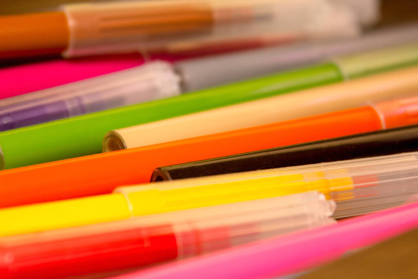fond abstrait de crayons colorés - Photo, image