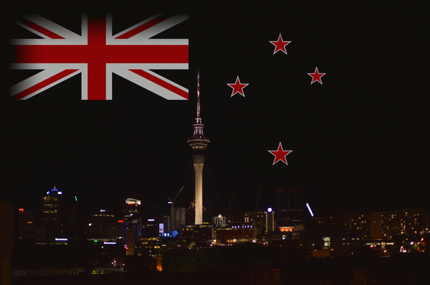 Yeni Zelanda bayrağı taşıyan Auckland şehrinin Yeni Zelanda manzarasının kompozisyonu. Arkaplan, arkaplan veya tasarım resmi tatiller için uygun. Ulusal Günler ve Bayramlarla İlgili. - Fotoğraf, Görsel