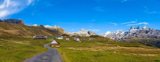Panorama view of the mountain range of Titlis and Wendestock, Barglen/Schiben, Graustock, the summit of the range north of the Susten Pass, between the Bernese Oberland and Central Switzerland. - Photo, Image