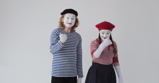 Zwei Pantomimen laden zum Kommen ein - Filmmaterial, Video
