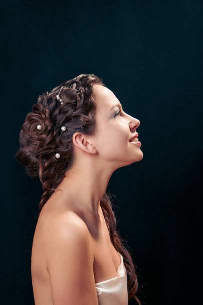 Woman with braid hairdo - Fotoğraf, Görsel