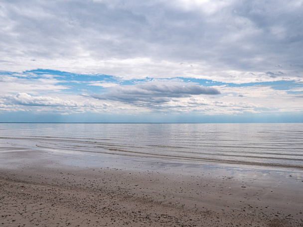 Ακτή Βαλτικής Θάλασσας το καλοκαίρι - Φωτογραφία, εικόνα