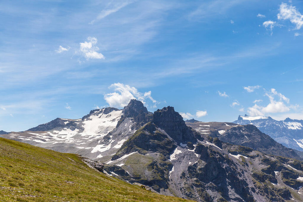 Panorama view of Alps in eastern Switzerland on the hiking path, canton of St. Gallen. - Zdjęcie, obraz