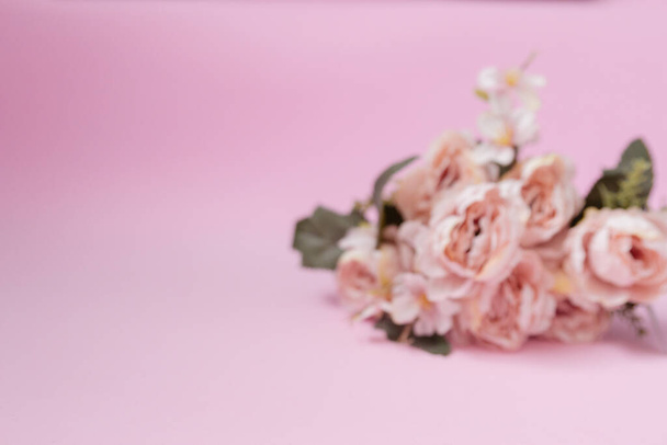  blurred roses on a pink background - Photo, Image