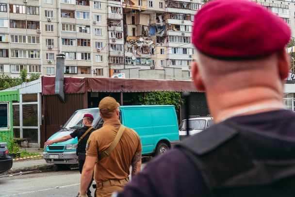 KYIV, UKRAINE - June 21, 2020. Explosion of an apartment building. Police cordoned off the explosion. - Fotografie, Obrázek