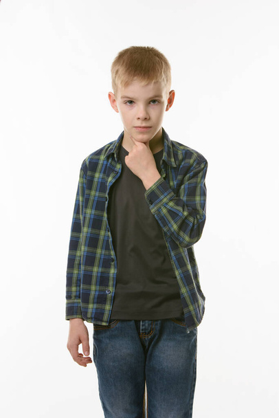 Portrait of a pensive boy of ten years - Foto, Imagem