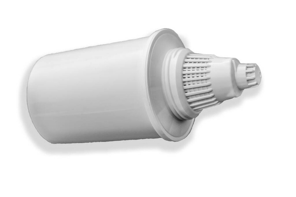 Cartucho (unidad reemplazable) de un filtro doméstico para la purificación del agua. Diseño aislado y horizontal
. - Foto, Imagen