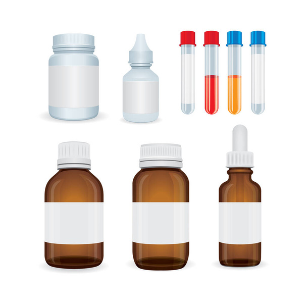 Tıbbi şişeler beyaz arka planda izole edilmiş. Gerçekçi eczane şişeleri vektör modeli. Boş bardak ve plastik şişeler.. - Vektör, Görsel