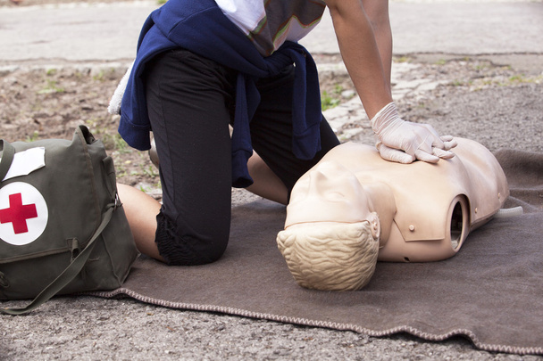 First aid training - Foto, Bild