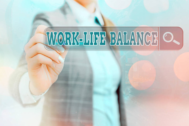 Schreiben Notiz zeigt Work Life Balance. Geschäftsfotos, die die Priorisierung zwischen individueller und professioneller Aktivität zeigen, Web-Suche digitale Information futuristisches Technologie-Netzwerk - Foto, Bild