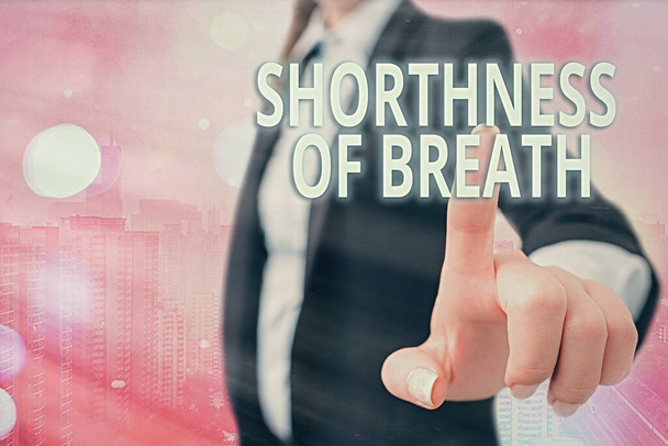 息の不足を示すメモを書く。呼吸困難の原因となる気道の激しい締め付けを示すビジネス写真タッチスクリーンデジタルマーキングビジネスにおける重要な詳細. - 写真・画像