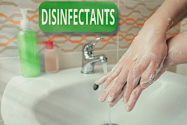 Word writing text Disinfectants. Business concept for chemical that destroy vegetative form of harmful microorganism Handwashing procedures for decontamination and minimizing bacterial growth. - Foto, afbeelding
