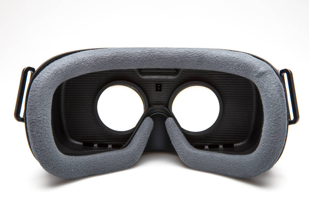 Gafas de realidad virtual gafas de realidad virtual, aisladas sobre fondo blanco
 - Foto, Imagen