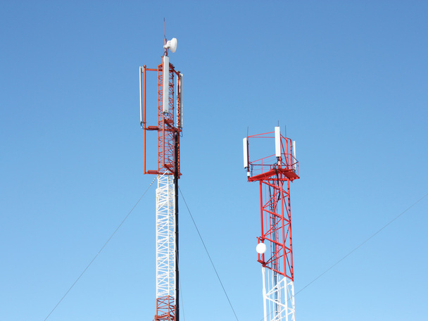 GSM-antenne (antenne), mobiele pyloon - Foto, afbeelding