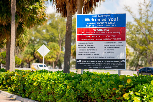 Miami Key Biscayne közzétett szabályok aláírása - Fotó, kép
