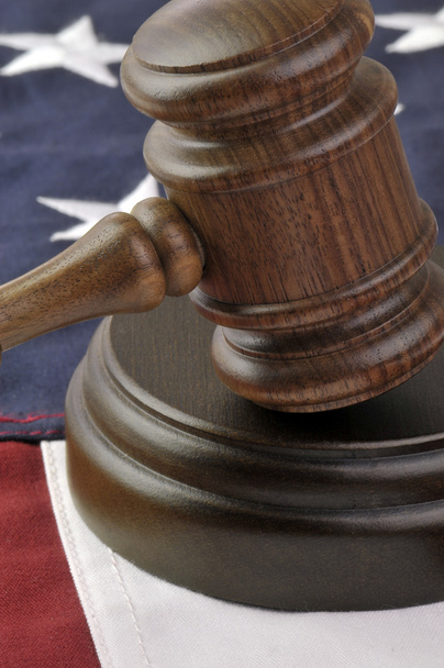 Tuomarit nuija ja Amerikan lippu
 - Valokuva, kuva