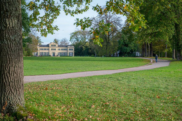 Der Park Schnbusch bei Aschaffenburg bietet zu jeder Jahreszeit viel Platz zur Erholung  - Valokuva, kuva