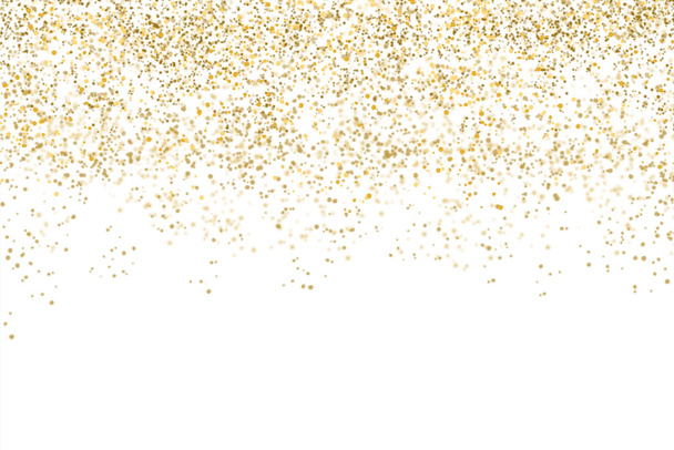 Coriandoli d'oro isolati su sfondo bianco (percorso di ritaglio) con vivaci fili di lame festive di colore oro per Natale, festa di Capodanno, festa di compleanno e decorazione di biglietti di auguri - Foto, immagini