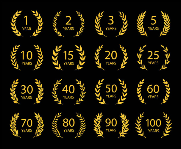 Évfordulós babérkoszorúk. Arany évforduló szimbólumok fekete háttérrel. 1,2,3,5,10,15,20,25, 30,40,50,60,70,80,90,100 év.Template for award and gratgratulation design Vector illustration - Vektor, kép