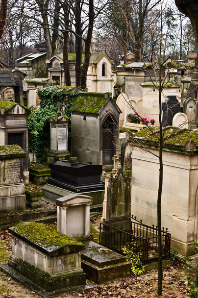 Some graves in a graveyard in Paris - Photo, Image