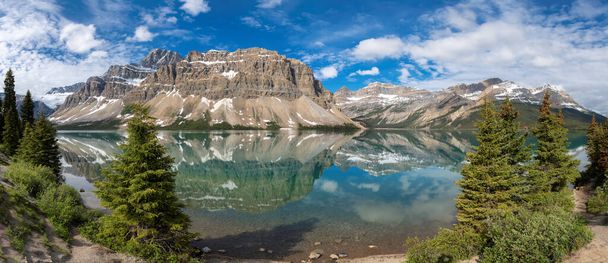 Panoramic view of beautiful Bow Lake in Rocky Mountains, Banff National Park, Canada. - Photo, Image