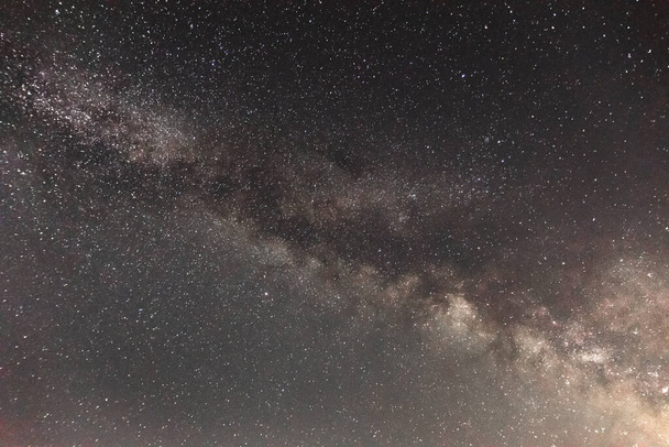 Via Láctea a meio da noite
 - Foto, Imagem