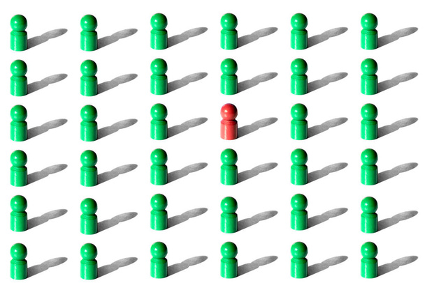 Token vermelho único entre tokens verdes
 - Foto, Imagem