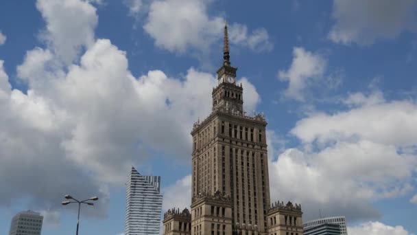 Varşova Polonya 'daki Kültür ve Bilim Sarayı' ndan zaman aşımı - Video, Çekim