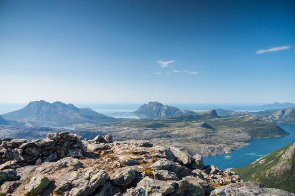 Nézd a fjord és a tenger, a csúcsot Észak-Norvégia - Fotó, kép