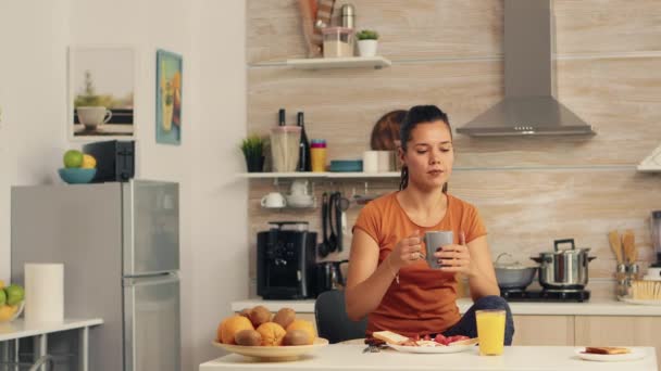 Kaffee trinken zum Frühstück - Filmmaterial, Video