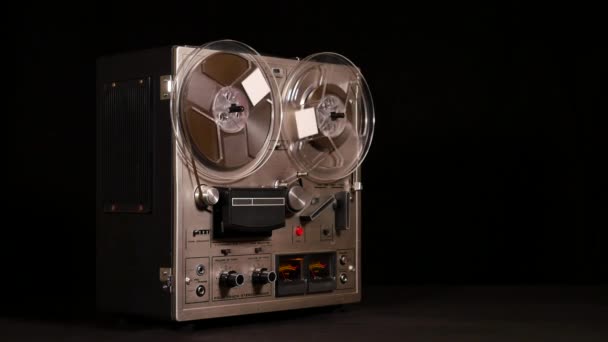 Studio laukaus vanha Vintage Reel Reel kaperecorder musiikin soittaminen - Materiaali, video