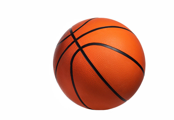 Баскетбол ізольований на білому тлі. Помаранчевий м'яч. Спортивна концепція
. - Фото, зображення