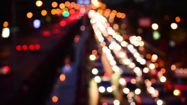 Bokeh abstracte wazig achtergrond feestelijk verkeer rode lichten auto op de weg sprankelende cirkelvormige animatie 3D. Achtergrond met fonkelende heldere vorm knipperende lichten in de moderne stad - Video