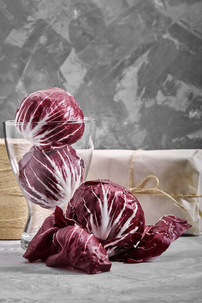 Radicchio rosso, ingrédients de salade, aliments sains, régime alimentaire - Photo, image