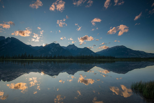 Paisaje natural de Jasper, Alberta, Canadá
 - Foto, imagen