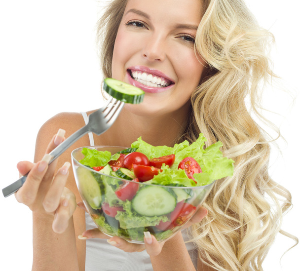 vrouw met salat - Foto, afbeelding