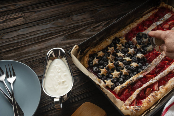 American Pie 4 juli Onafhankelijkheidsdag. Verticale foto met de sfeer van de belangrijkste vakantie van de Verenigde Staten. - Foto, afbeelding