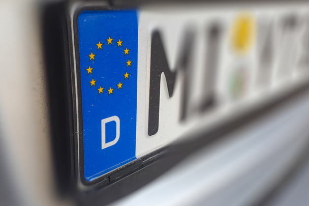 Deutsches Autokennzeichen. Nummernschild. Europäische Auto-Nummer. Autokauf in Deutschland. - Foto, Bild