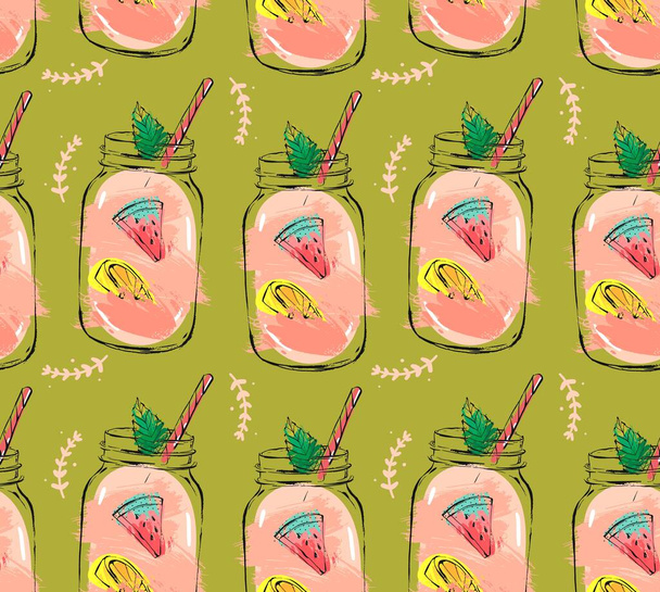 Vettore disegnato a mano astratto estate frutta fresca biologica modello senza soluzione di continuità con cocktail in vaso di vetro bottiglia, anguria, fetta di limone e foglie di menta in rosa colori rosa isolato su sfondo verde. - Vettoriali, immagini