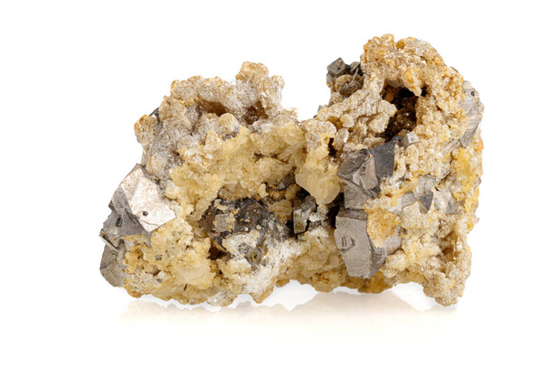 macro pedra mineral Arsenopyrite em um fundo branco close-up
 - Foto, Imagem