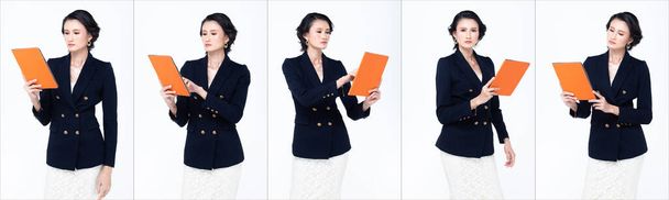 Collage Group Half Body Portrait of 40s Boss Asian Woman schwarzes Haar dunkelblauer Anzug kurzer Rock. Weibliche Halter lesen soziale Medien auf orangefarbenem Tablet über weißem Hintergrund isoliert - Foto, Bild