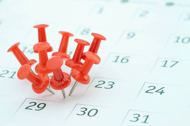 Calendario de vacaciones para los empleados
 - Foto, Imagen